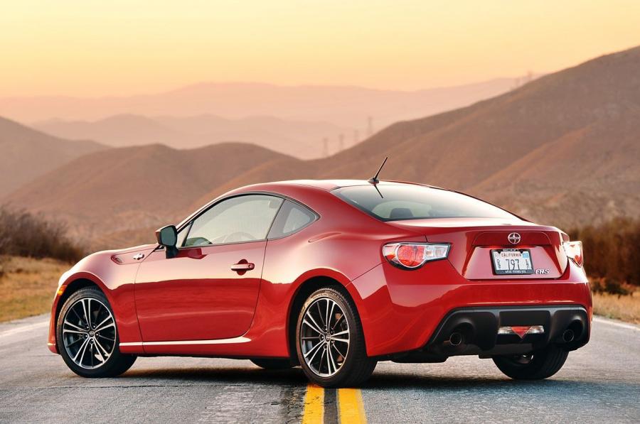  Scion FR-S 2013 года  (фото 191 из 192)